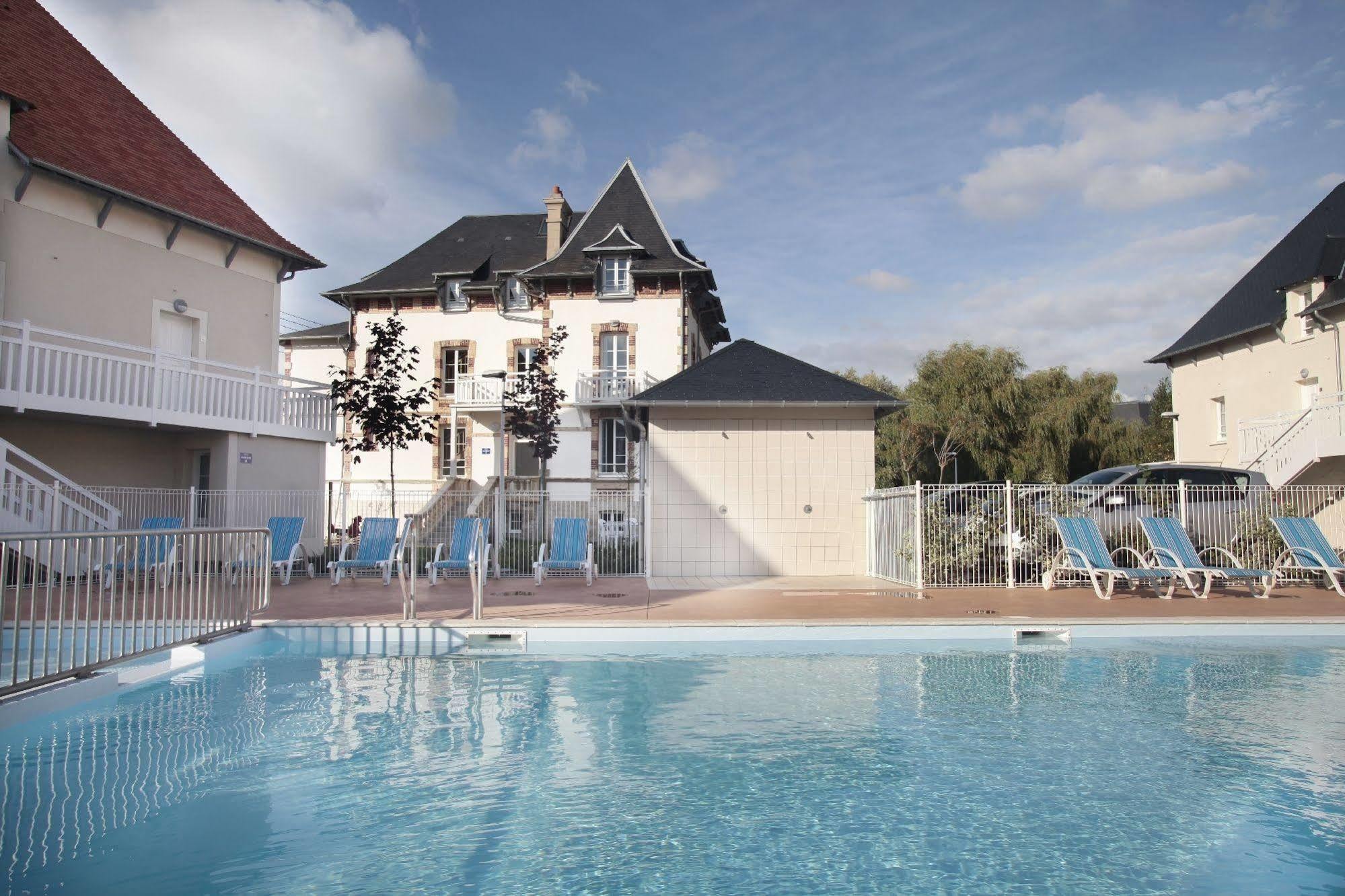 Aparthotel Odalys Le Domaine Des Dunettes 3*